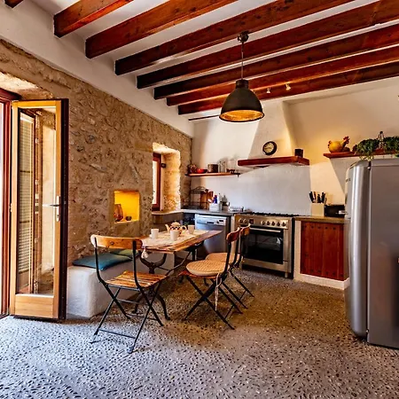 Albuqassim A Modern Townhouse In Pollensa, With Heated Pool Villa