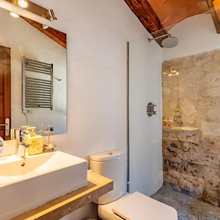 Albuqassim A Modern Townhouse In Pollensa, With Heated Pool Villa