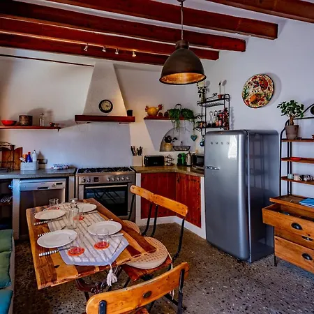 Albuqassim A Modern Townhouse In Pollensa, With Heated Pool Villa