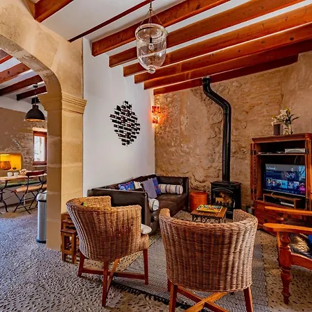 Albuqassim A Modern Townhouse In Pollensa, With Heated Pool Villa
